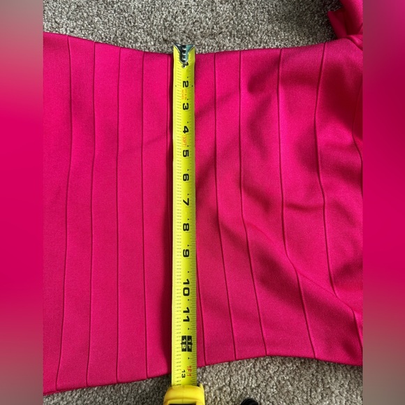 Bright pink bandage cocktail dress off shoulder size small - Picture 2 of 6
